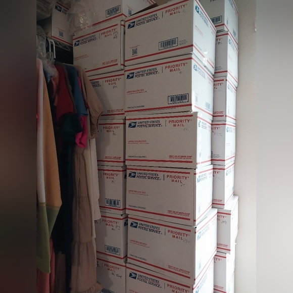 Hats Women's Not So Mystery Box - Picture 4 of 6